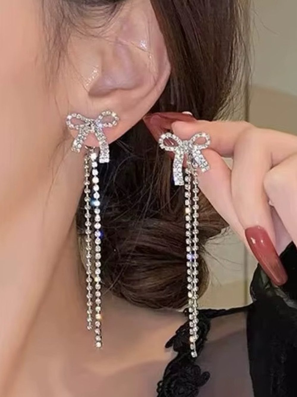 ***Exquisite Silver Crystal Bow Drop Earrings - Elegant Women's Jewelry